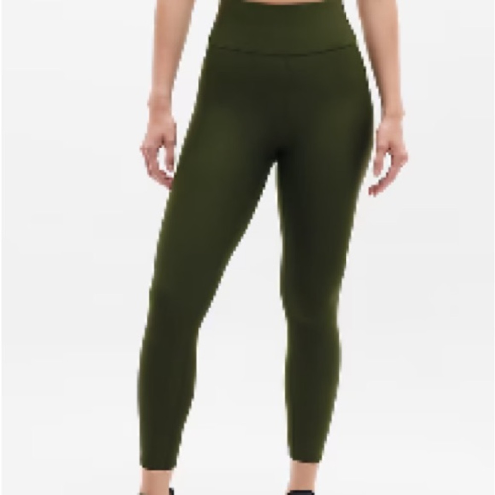 NWT Athleta Pacesetter Ultra High Rise 7/8 Leggings - color Clay - Small Tall